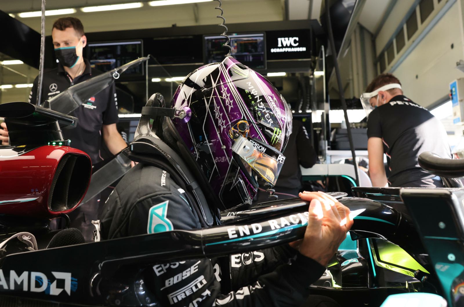 Hamilton had several Ferrari talks