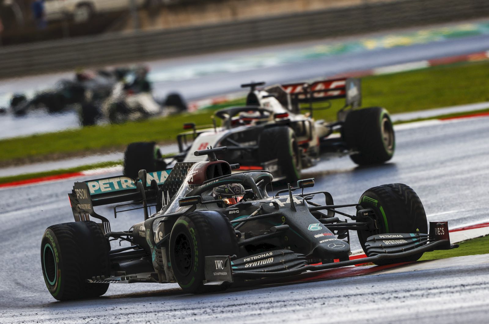 Daimler not stopping Mercedes F1 project