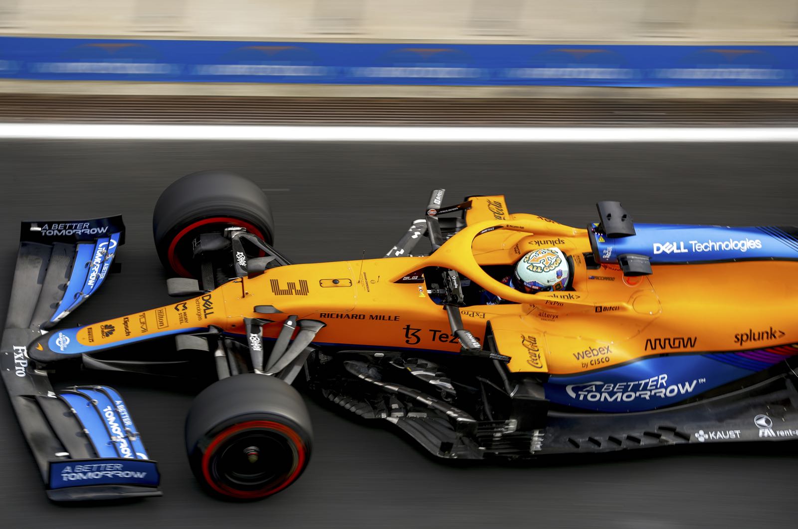 New fire-proof F1 gloves approved