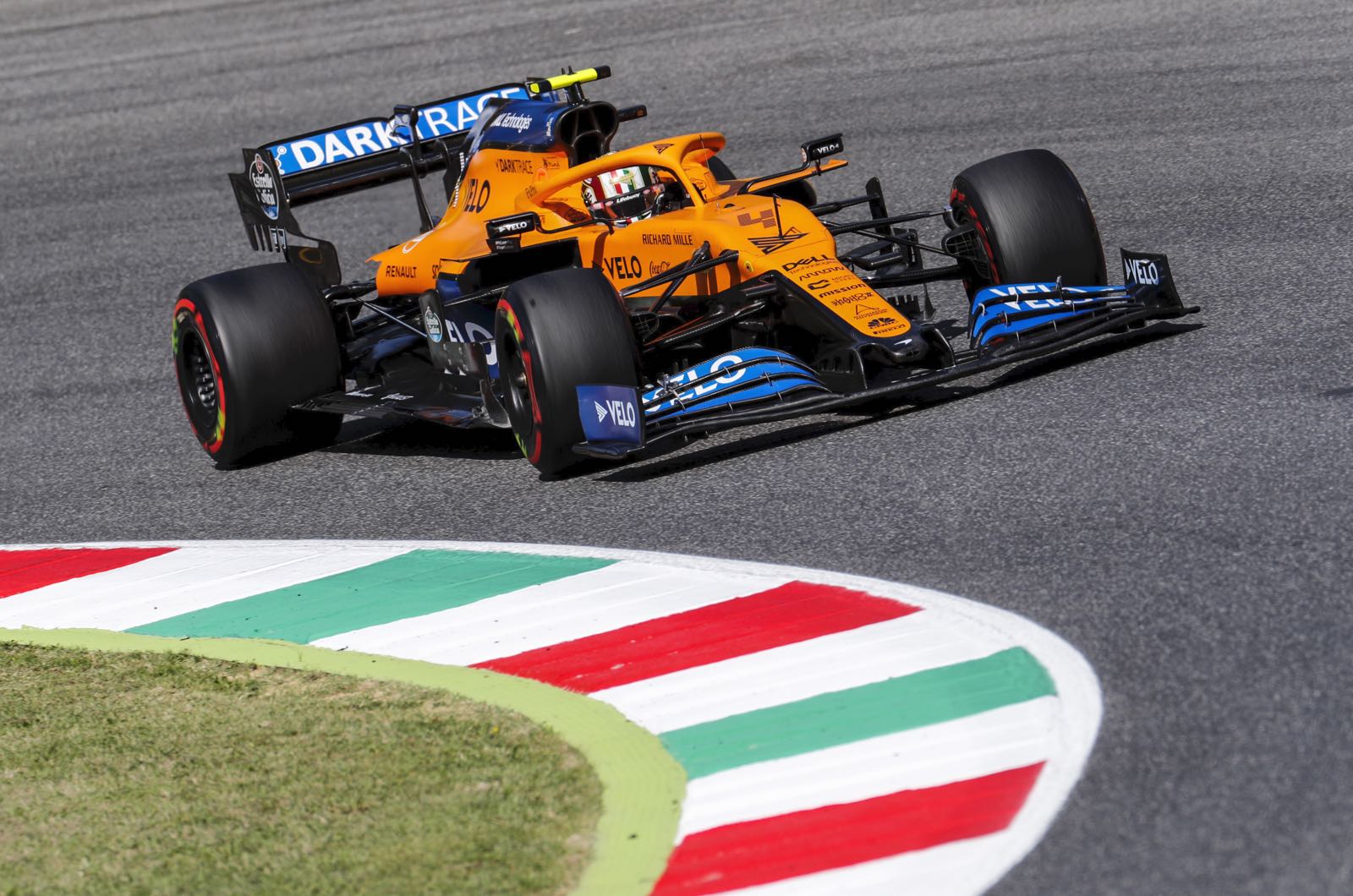 McLaren test Mercedes-like nose at Mugello