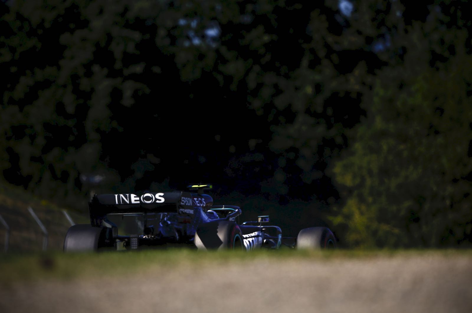Wolff denies Ineos to buy Mercedes for $900m