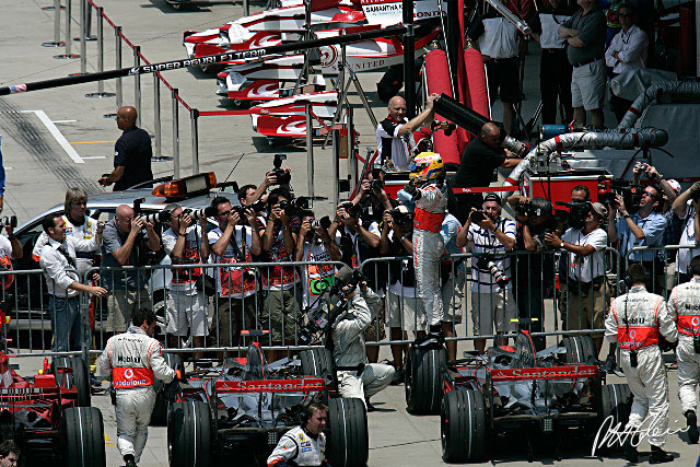 Qualifying Report - McLaren drivers play cat and mouse