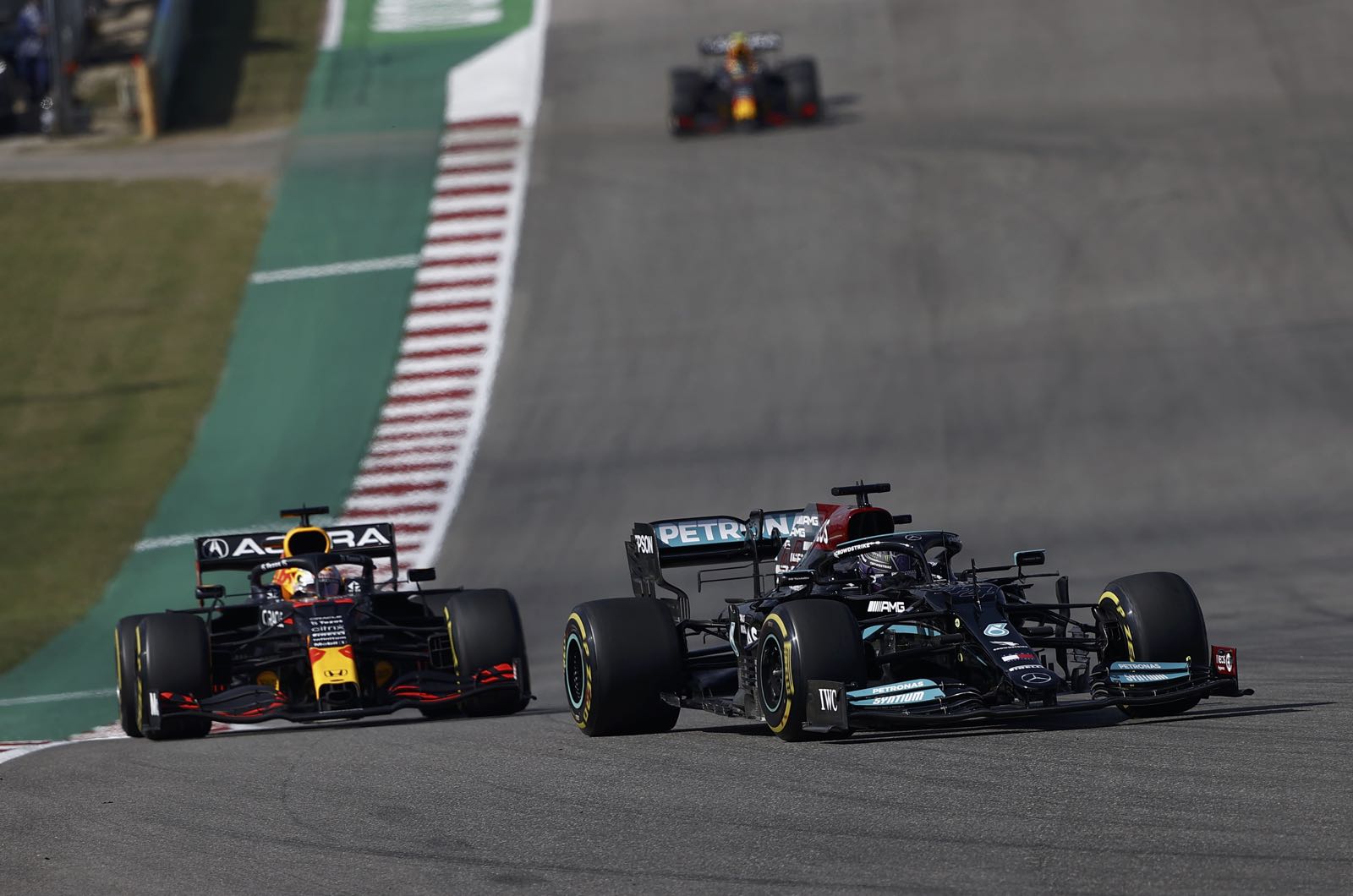Red Bull backs away from Mercedes protest risk