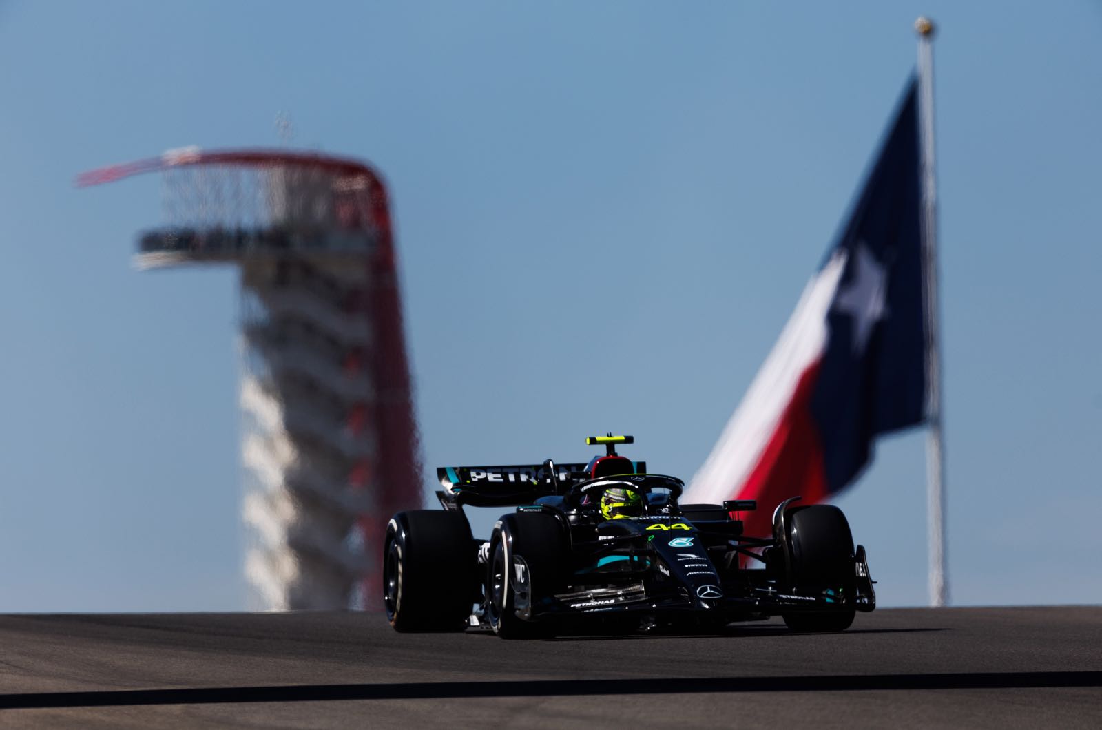 Hamilton doubts Mercedes can catch up for 2024