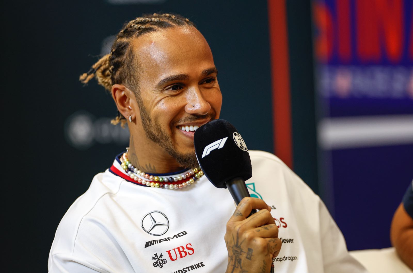 Hamilton won't take big secrets to Ferrari