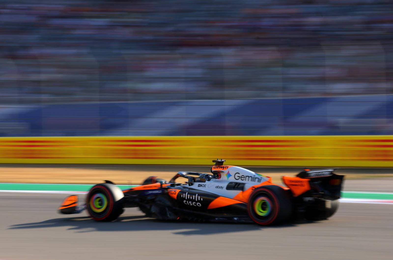 Piastri unsettled while McLaren trembling