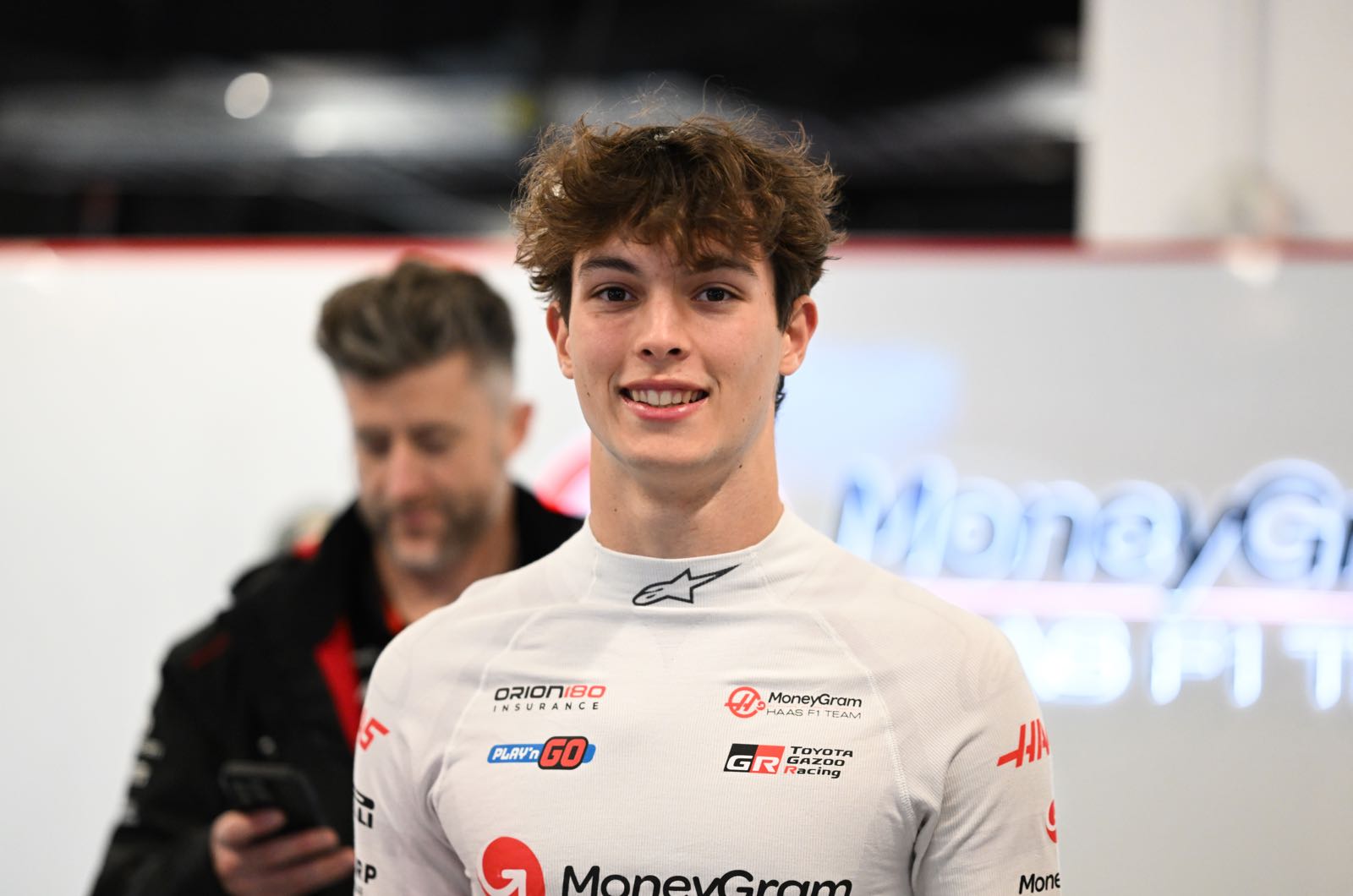 Bearman shrugs off rumours amid Ferrari turbulence