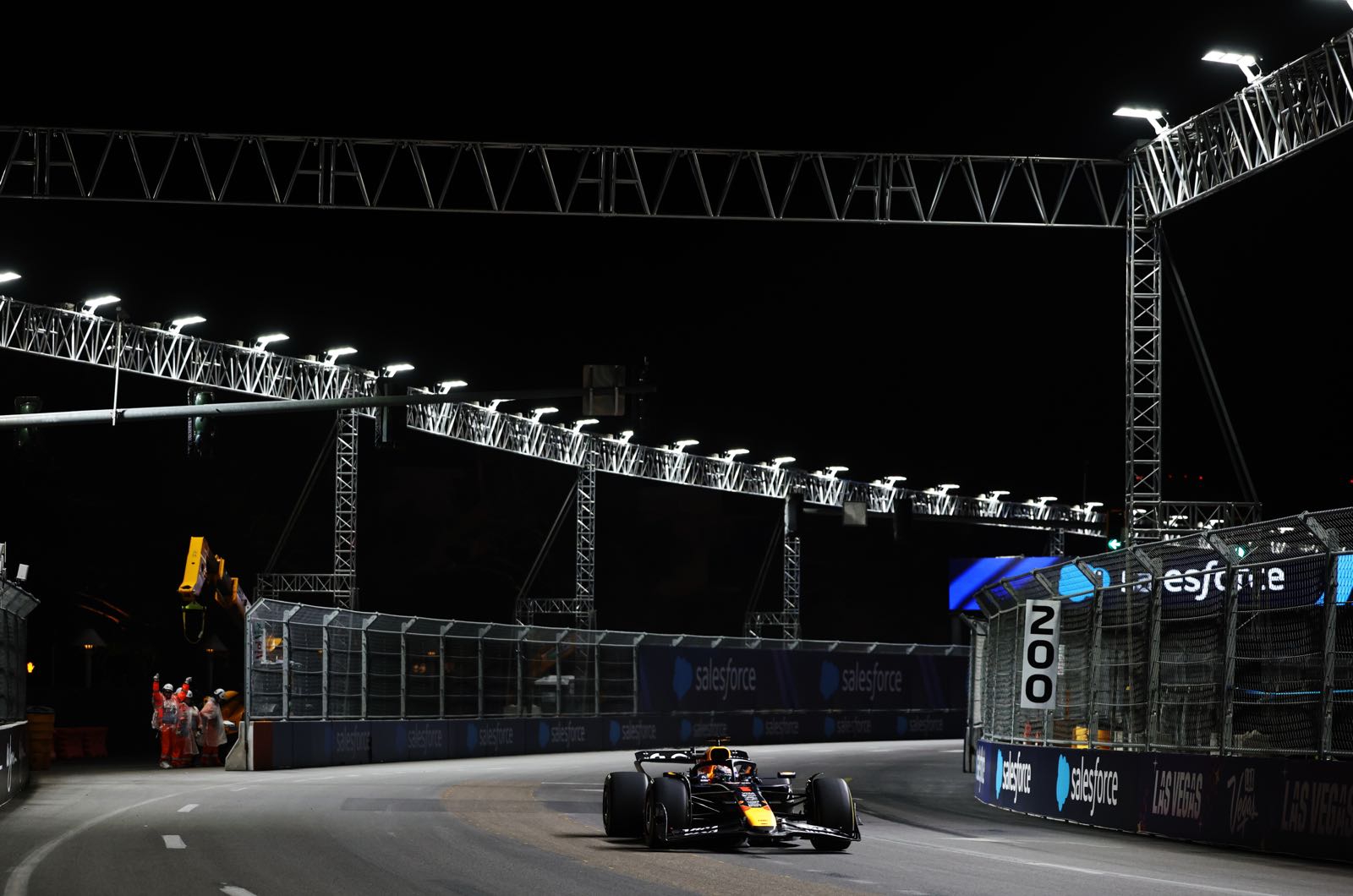Red Bull hit by fresh Verstappen team exits